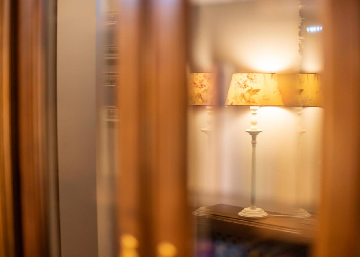Logis Hotel Restaurante La Casa De Juansabeli Аренас-де-Кабралес Экстерьер фото