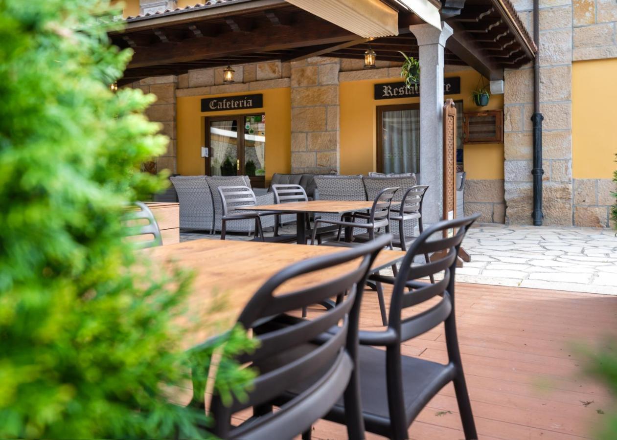 Logis Hotel Restaurante La Casa De Juansabeli Аренас-де-Кабралес Экстерьер фото